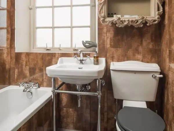 Canongate Luxury Homestay Edinburgh